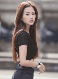 周春李梦婷